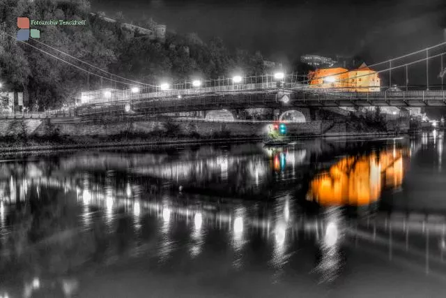 Die Luitpoldbrücke über der Donau in Passau