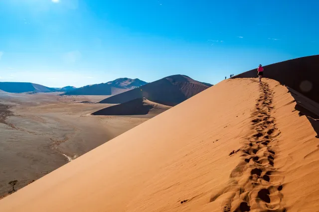 Die Dünenlandschaft rund um Düne 45 in der Namib