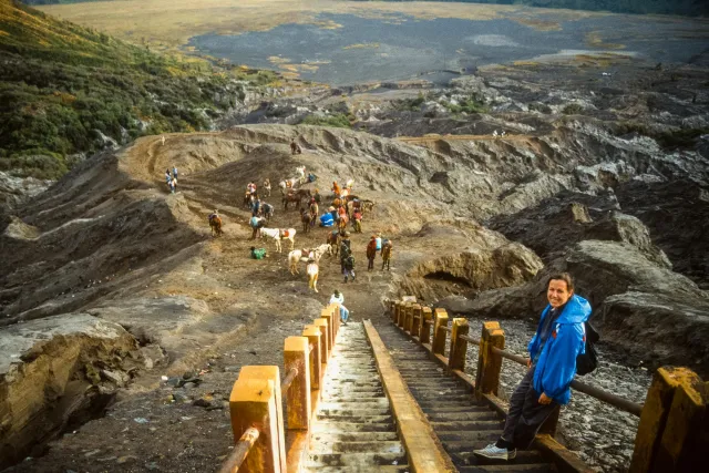 With horses through the Bromo plain