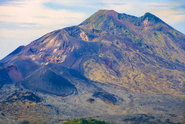 The climb to the summit of Batur