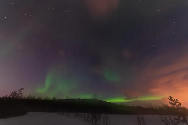 Polarlichter in den Lyngenfjorder Alpen am 70sten Breitengrad