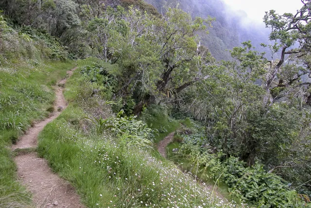 Via Col de Fourche in the Cirque de Mafate to La Nouvelle