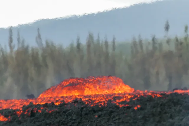 Piton de la Fournaise eruption in 2002