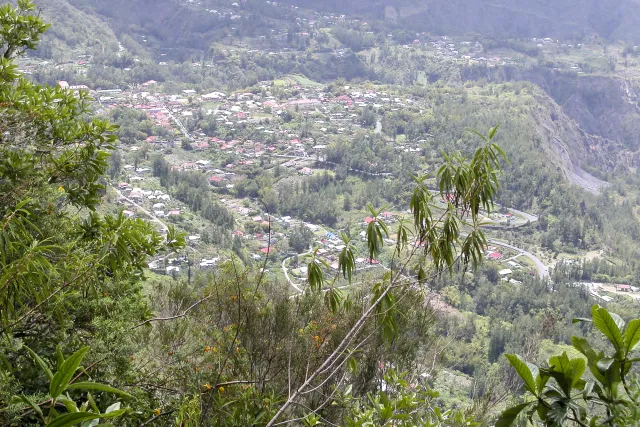 Descent to Hell-Bourg