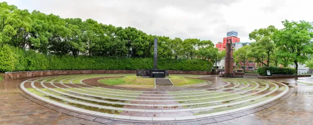 Kenotaph im Hypozentrum am Ground Zero in Nagasaki