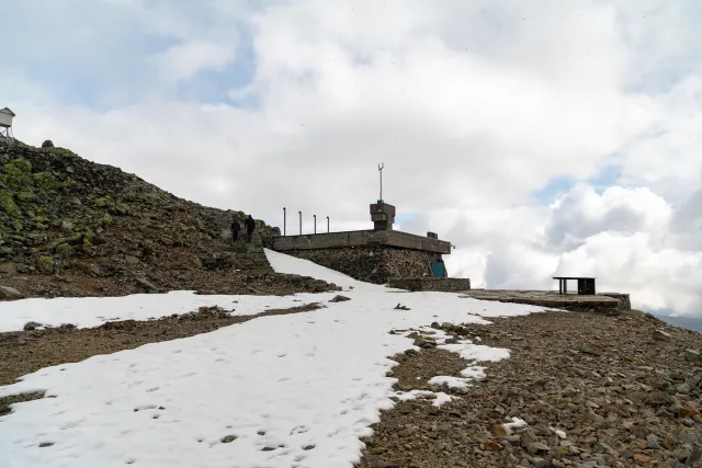 Aussichten und Gebäude auf dem Gaustatoppen