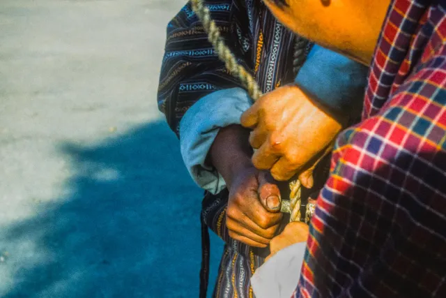 Making the bowstring