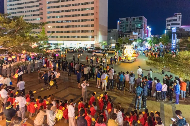 The Buddha's Birthday Parade in Andong 2016