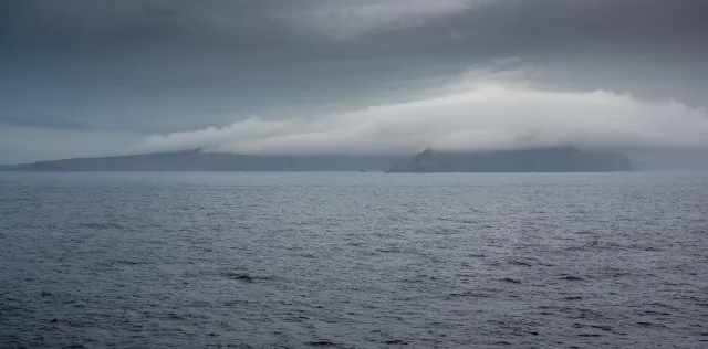 Die Shetlandinseln unter Wolken