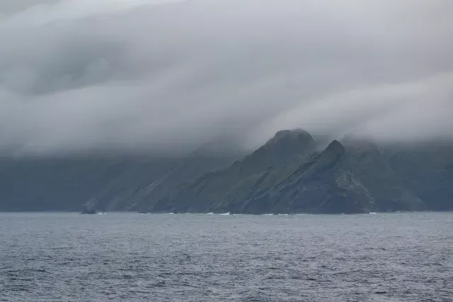 Die Shetlands unter Wolken